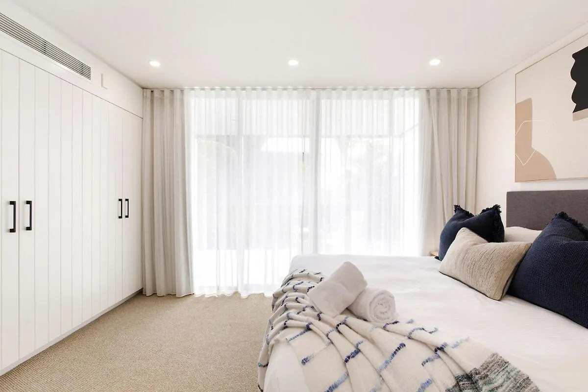Apartament Stylish Pad, Ocean Views, Walk To Hastings Street Noosa 0*,