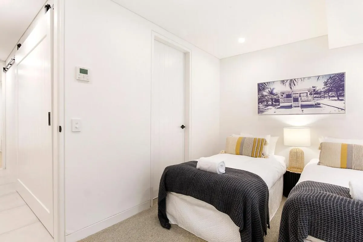 Stylish Pad, Ocean Views, Walk To Hastings Street Lejlighed Noosa Heads